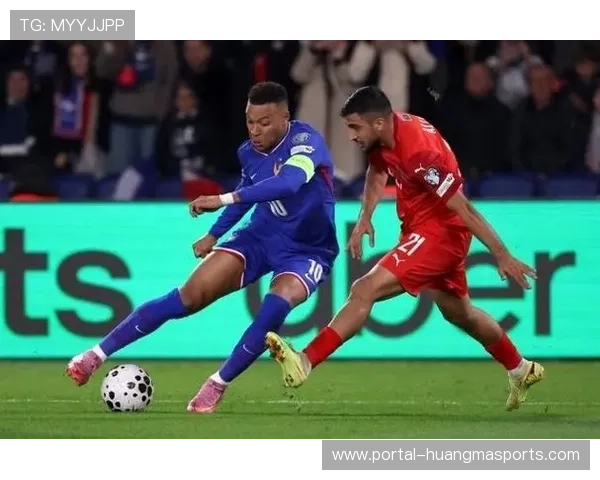 法国4-0轻取阿塞拜疆，姆巴佩双响锁定胜局