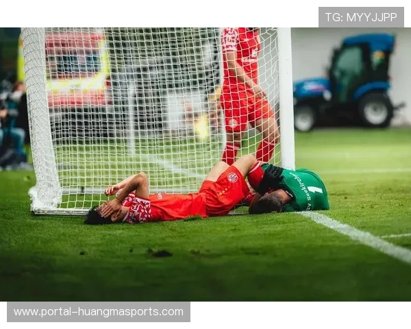 美因茨后卫李在城染黄缺席下轮，球队保级雪上加霜